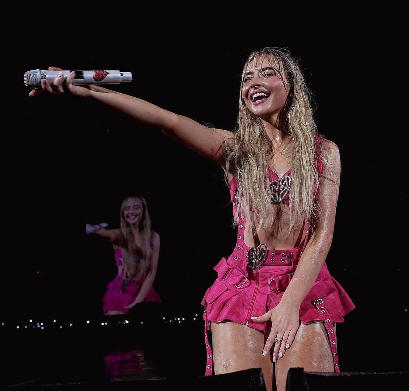 Sabrina Carpenter to Star, Produce
Musical ‘Alice in Wonderland’
Movie for Universal